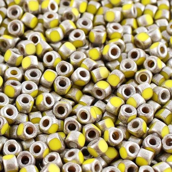 MATUBO™ 6/0 3CUT seed beads